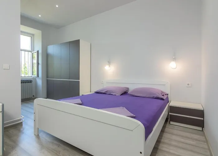 With Wifi - 14582 Pula